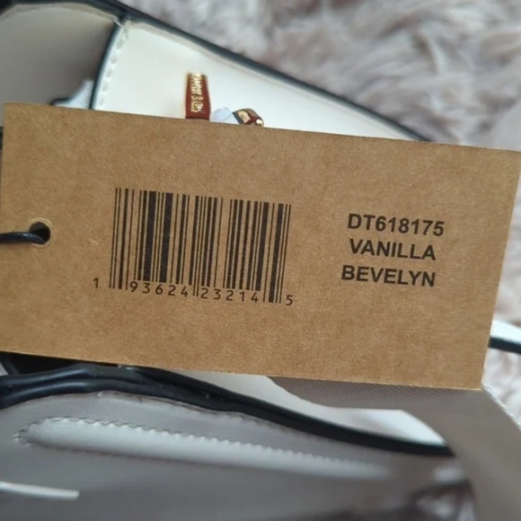 ❌SOLD❌TikTok Viral 🎥 Steve Madden Bevelyn Bag, Vanilla - Picture 9 of 10